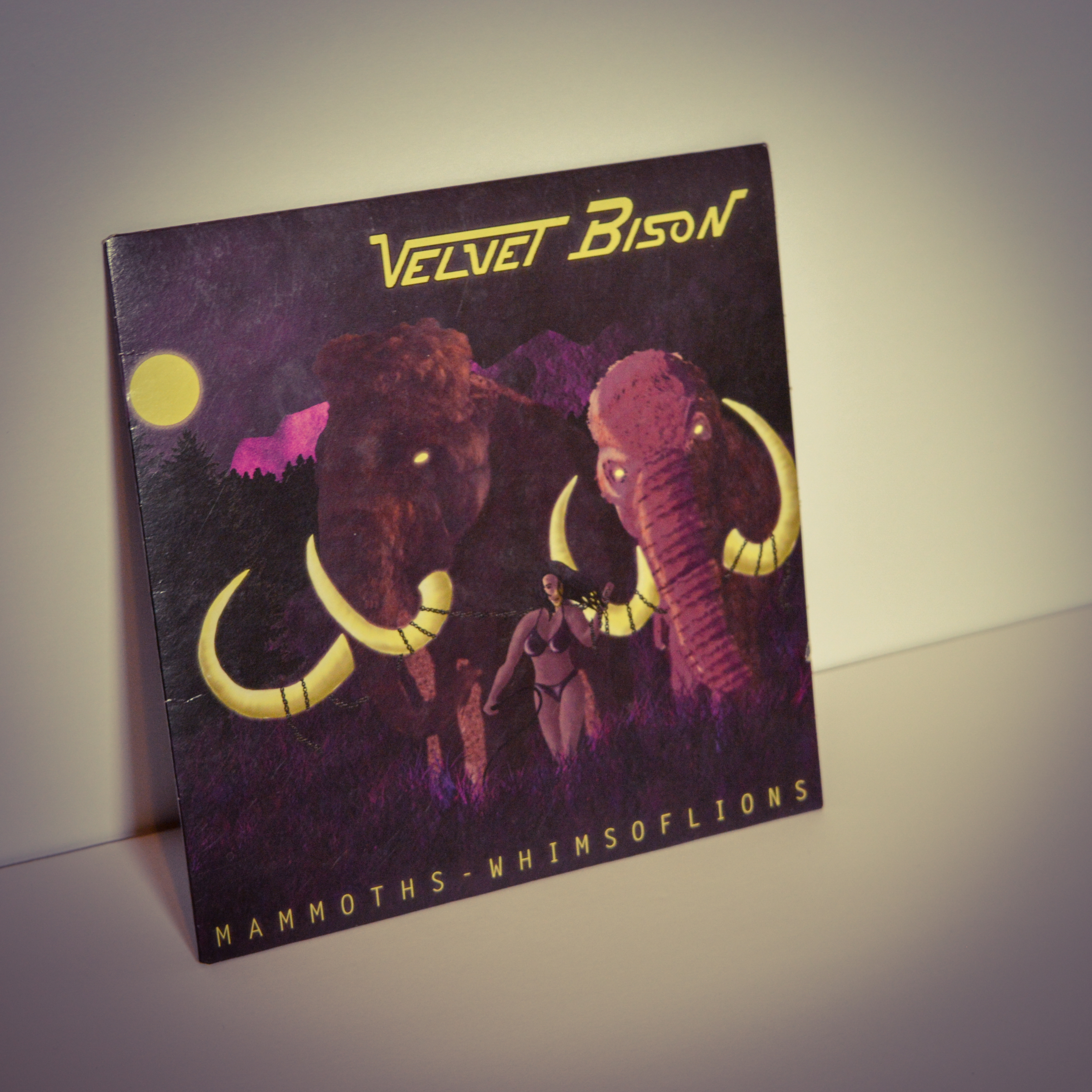 Velvet Bison – Mammoths / Whims of Lions (7″)